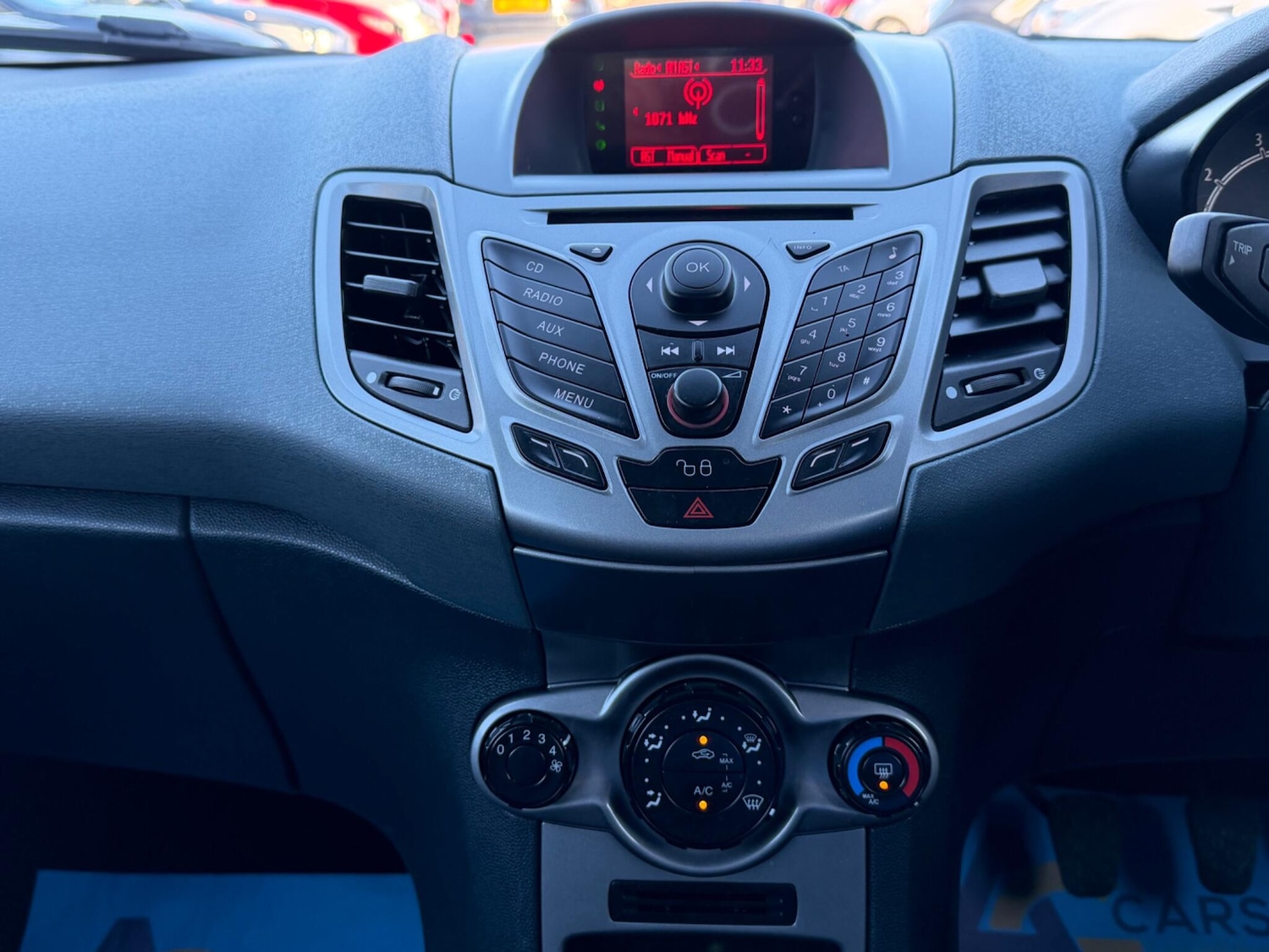 Used Ford Fiesta 2011 for sale - 77090953: Photo 60