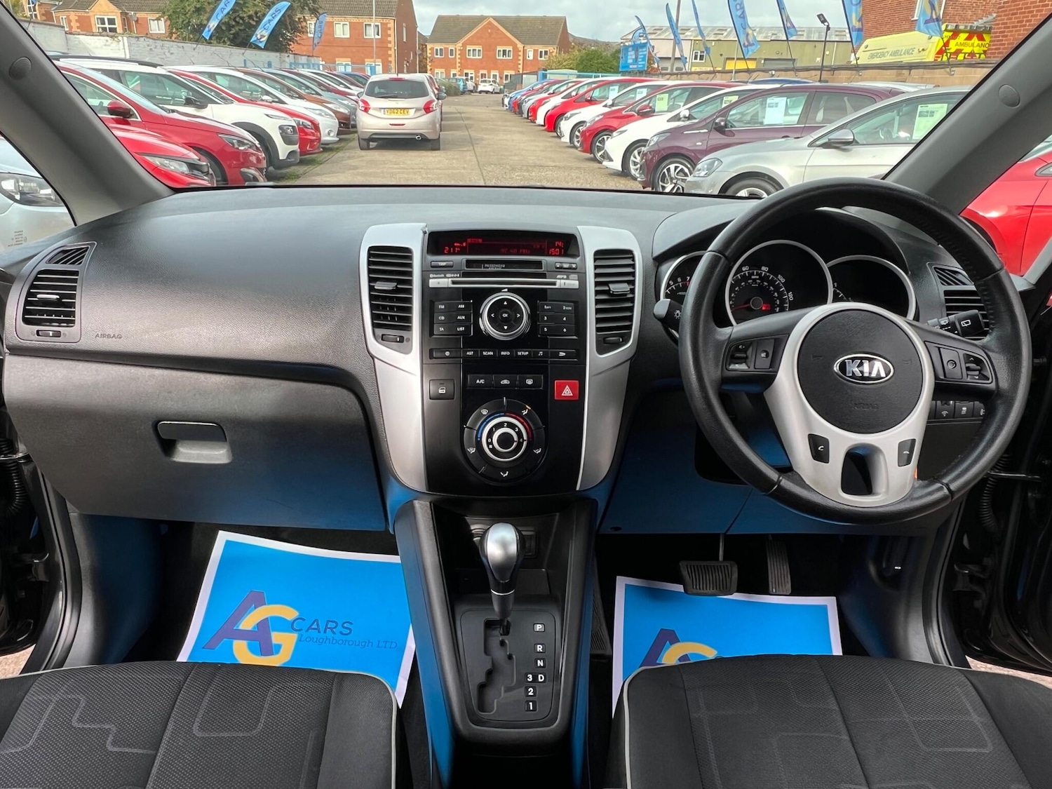 Used Kia Venga 2014 for sale - 76996425: Photo 2
