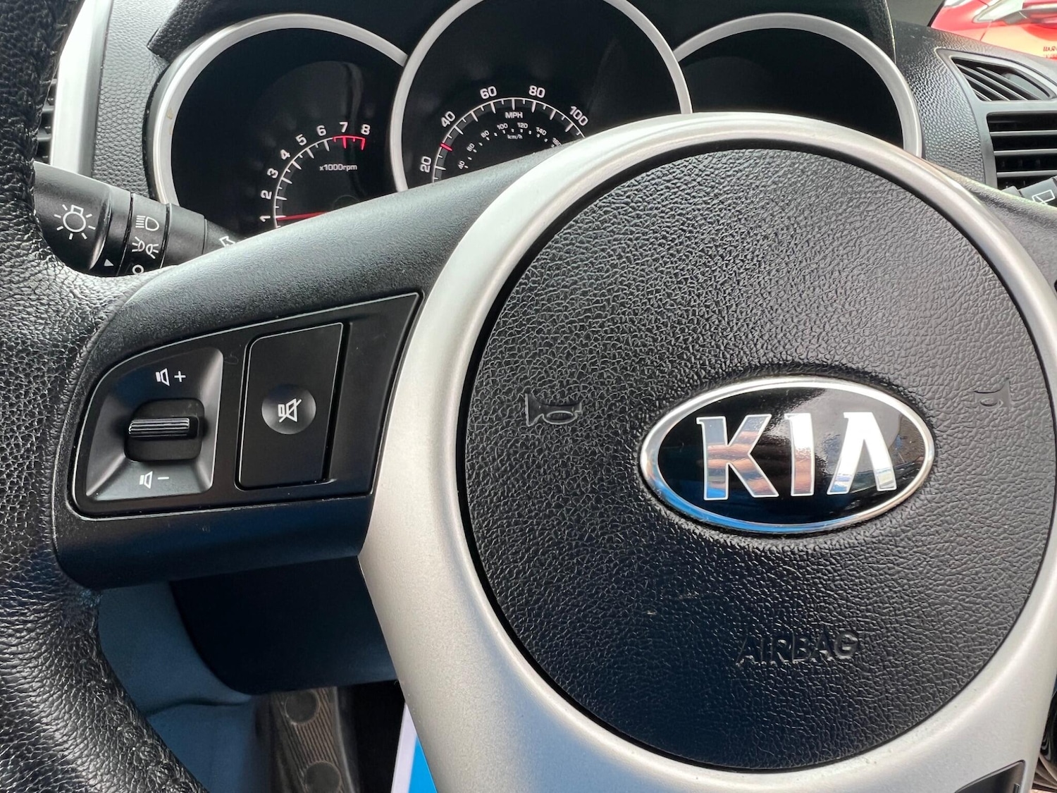 Used Kia Venga 2014 for sale - 76996425: Photo 23