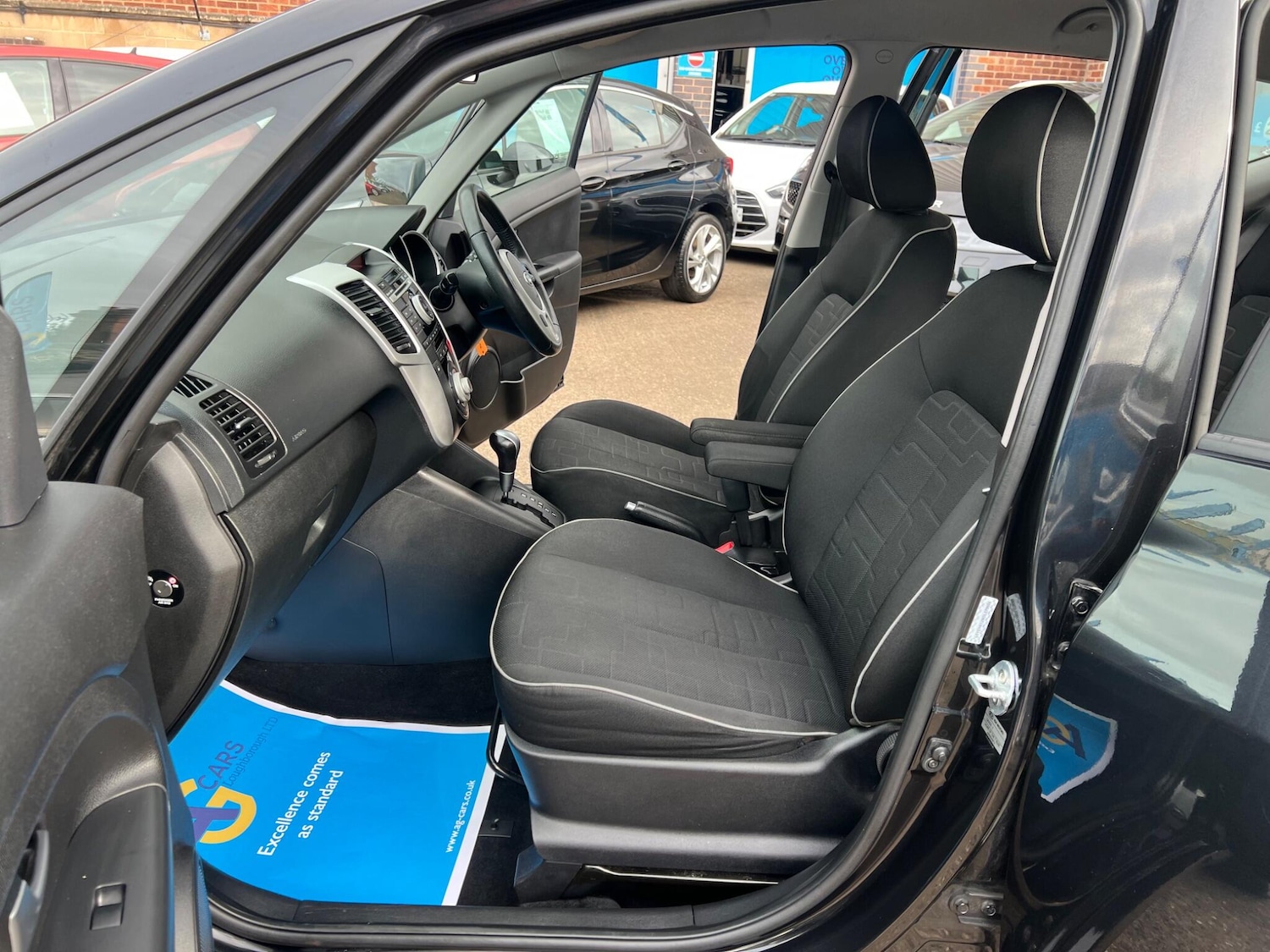 Used Kia Venga 2014 for sale - 76996425: Photo 34