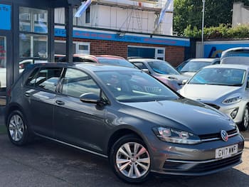 Used Volkswagen Golf 2017 for sale - 79781015: Photo