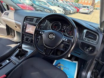 Used Volkswagen Golf 2017 for sale - 79781015: Photo