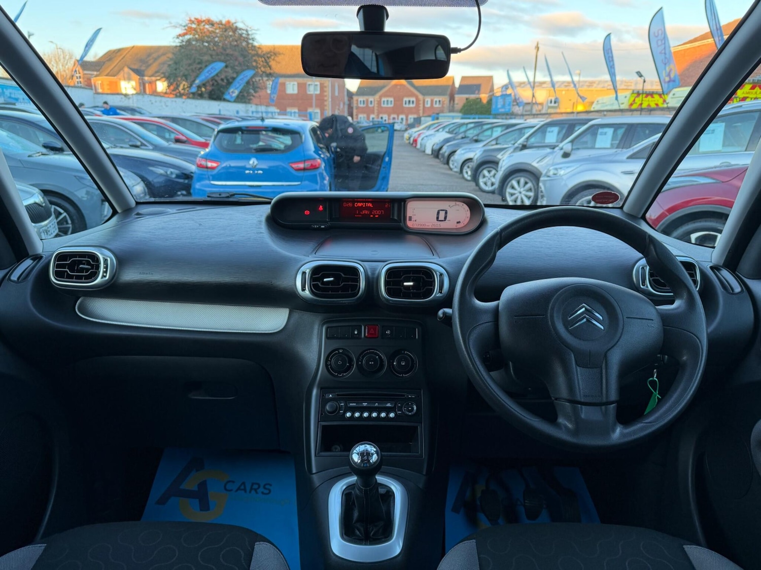 Used Citroen C3 Picasso 2011 for sale - 77091886: Photo 2