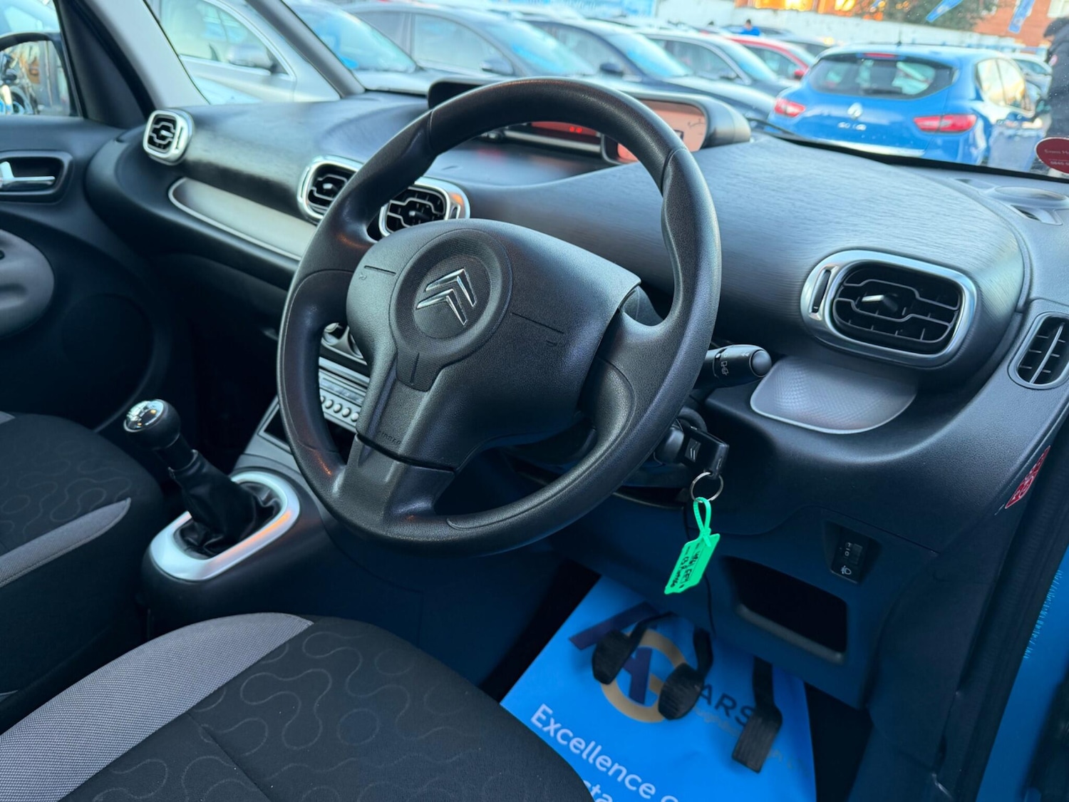 Used Citroen C3 Picasso 2011 for sale - 77091886: Photo 24