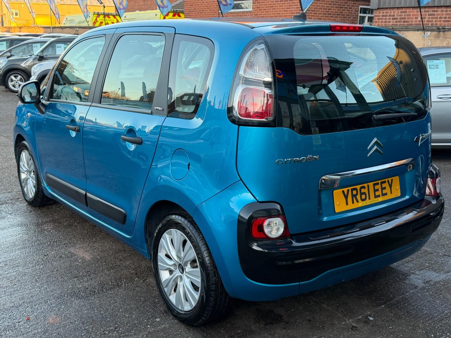 Used Citroen C3 Picasso 2011 for sale - 77091886: Photo 42