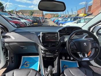 Used Peugeot 208 2016 for sale - 79075913: Photo