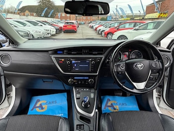 Used Toyota Auris 2012 for sale - 77587334: Photo