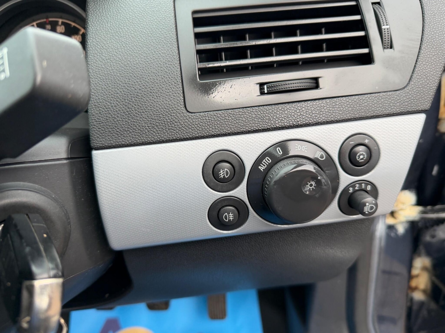 Used Vauxhall Astra for sale - 77163590: Photo 34