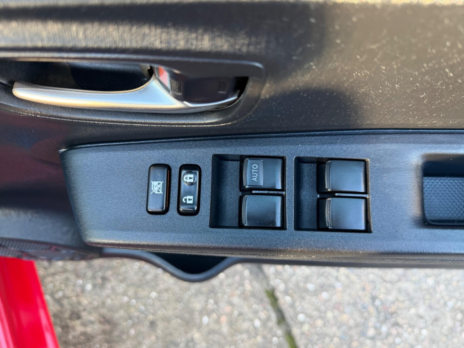 Used Toyota Yaris 2014 for sale - 77738083: Photo 28