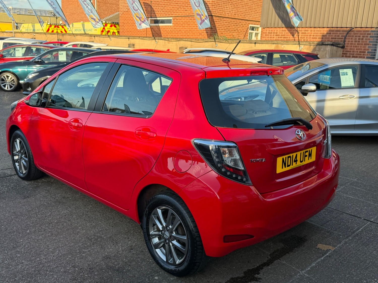 Used Toyota Yaris 2014 for sale - 77738083: Photo 37