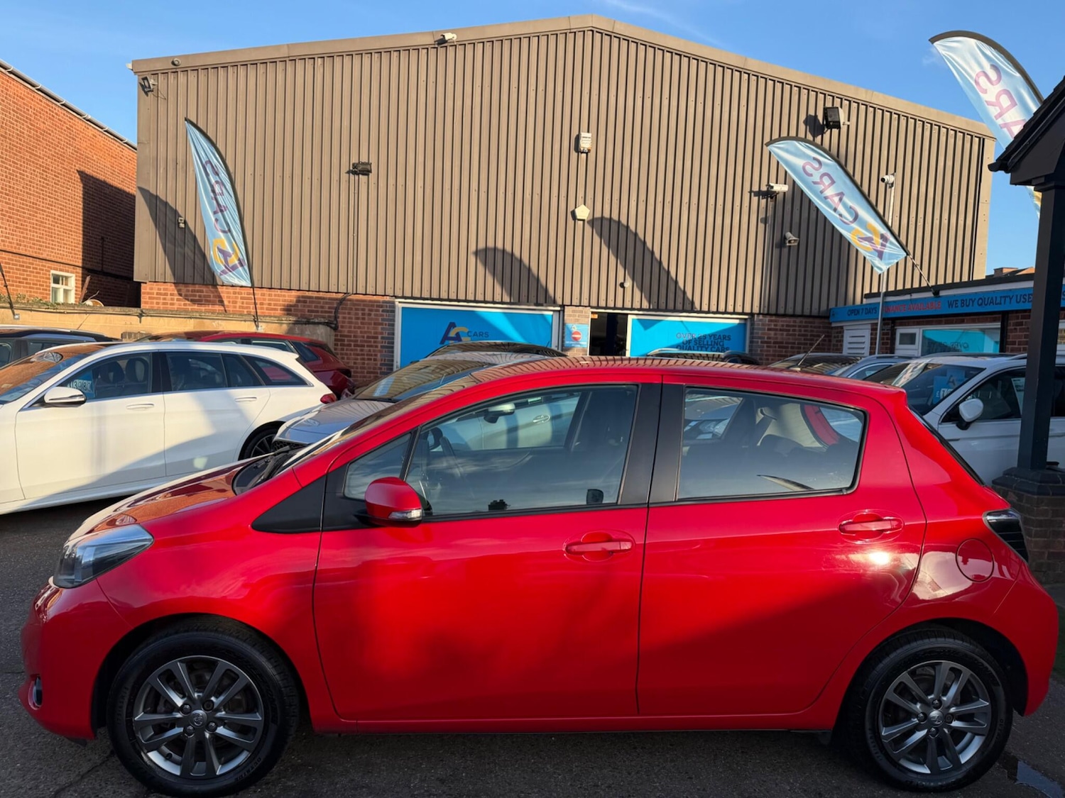 Used Toyota Yaris 2014 for sale - 77738083: Photo 41