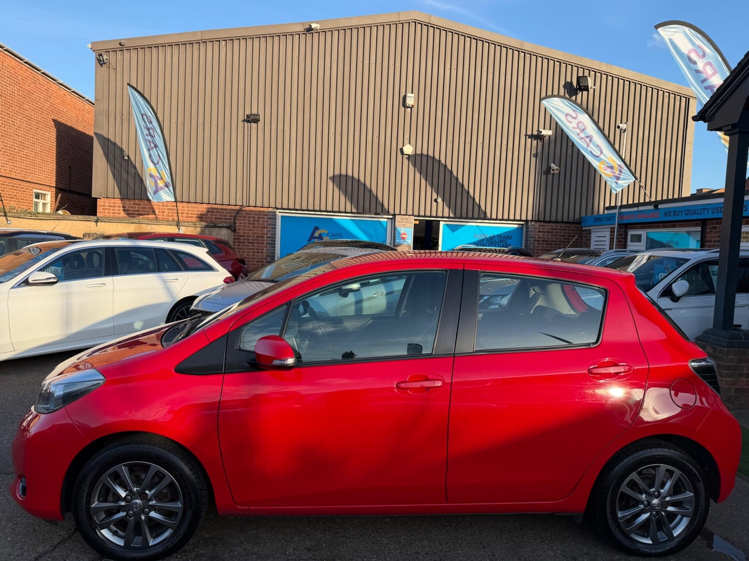 Used Toyota Yaris 2014 for sale - 77738083: Photo 8