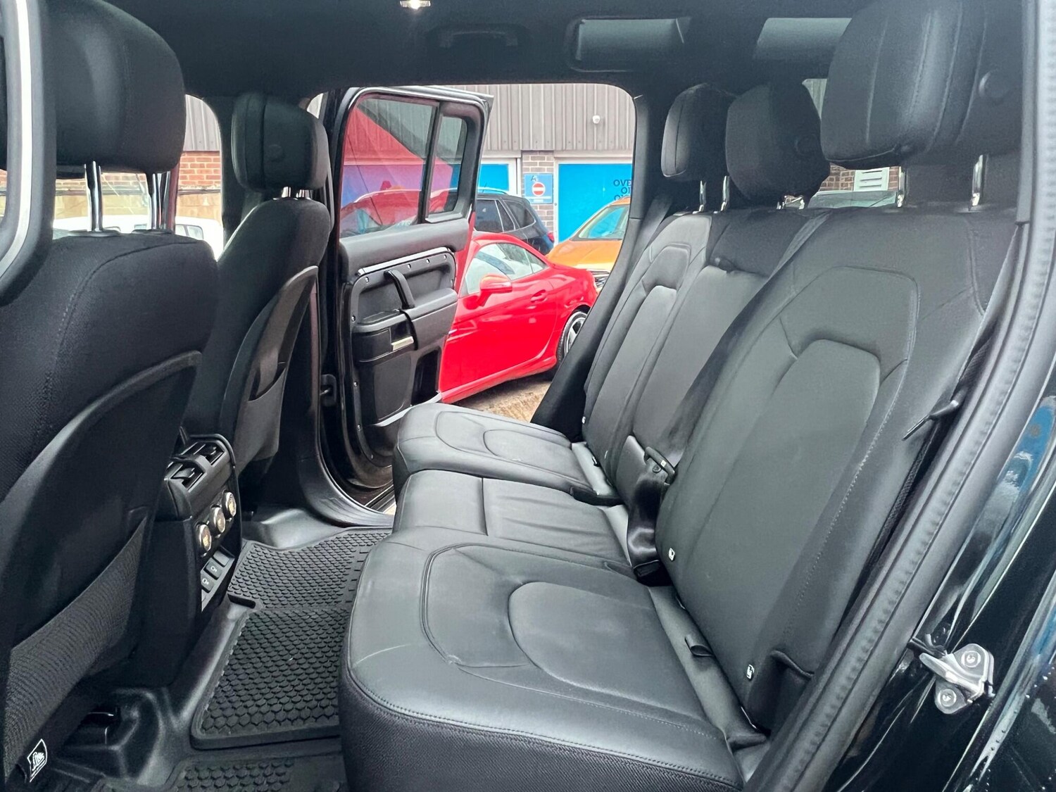 Used Land Rover Defender 110 for sale - 77696856: Photo 34