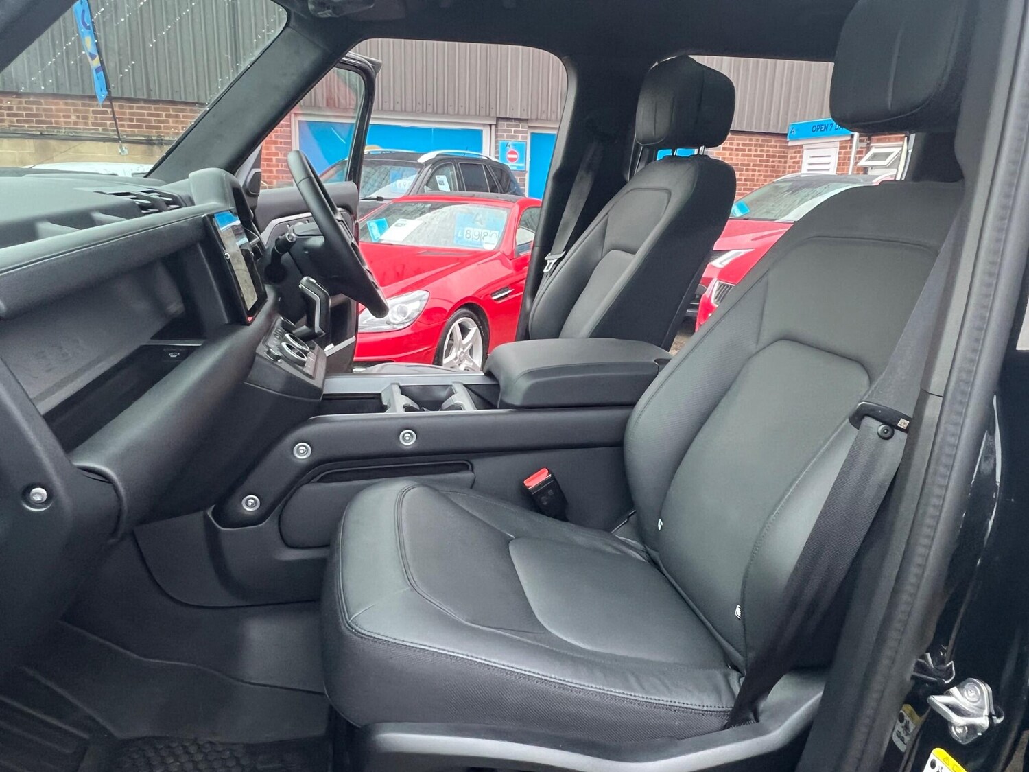 Used Land Rover Defender 110 for sale - 77696856: Photo 37