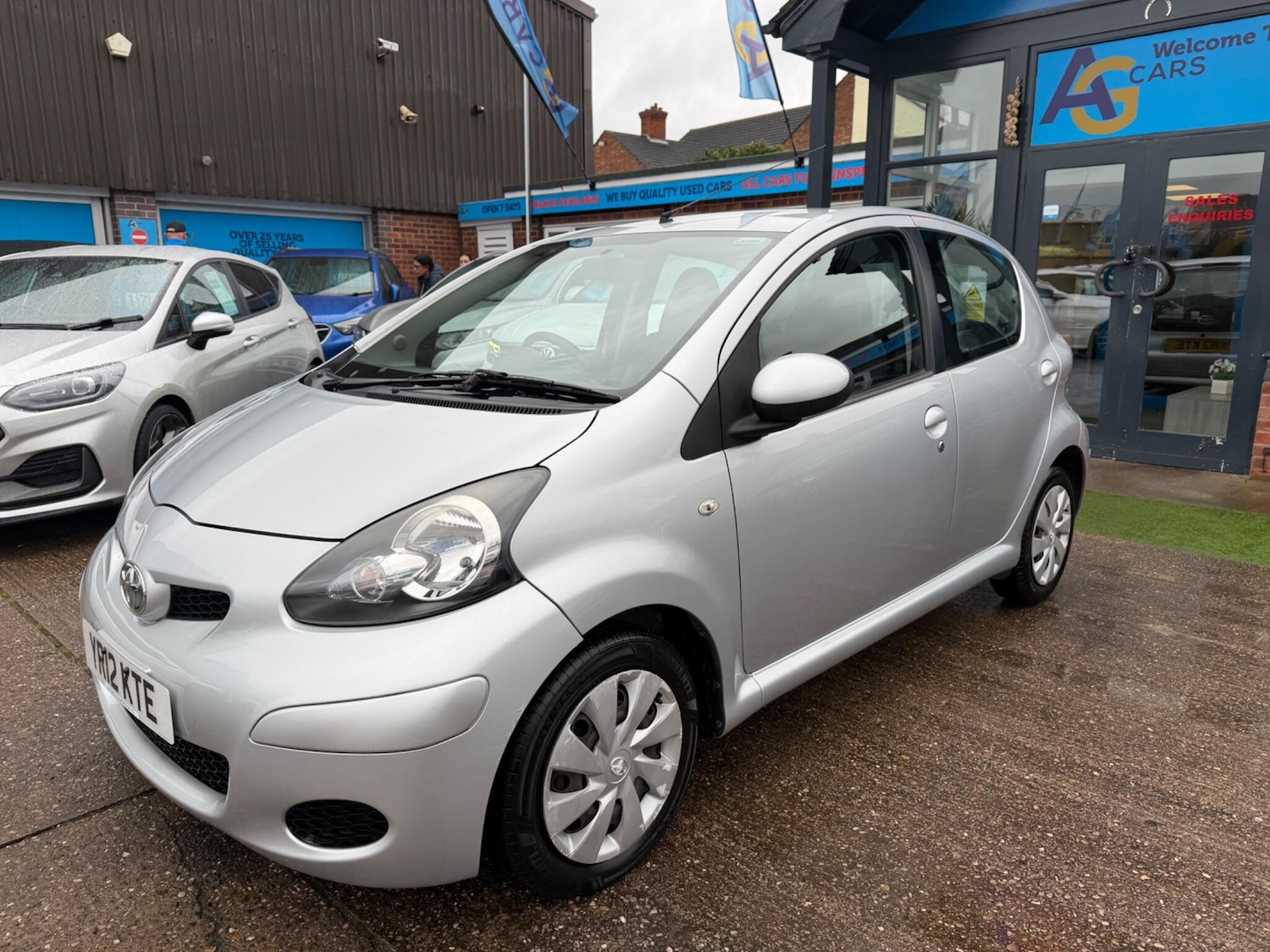 Used Toyota AYGO 2012 for sale - 77737554: Photo 11