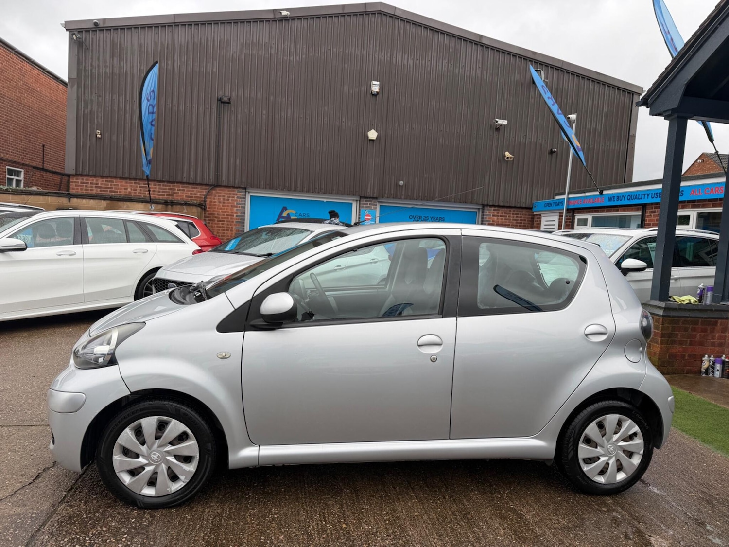 Used Toyota AYGO 2012 for sale - 77737554: Photo 43