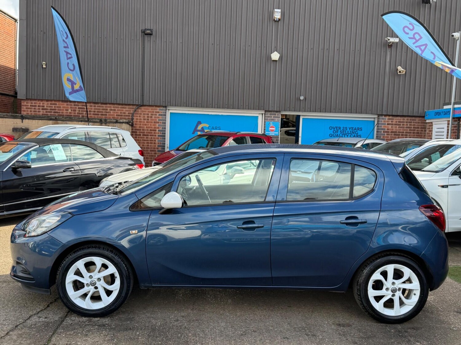 Used Vauxhall Corsa 2015 for sale - 77839183: Photo 9