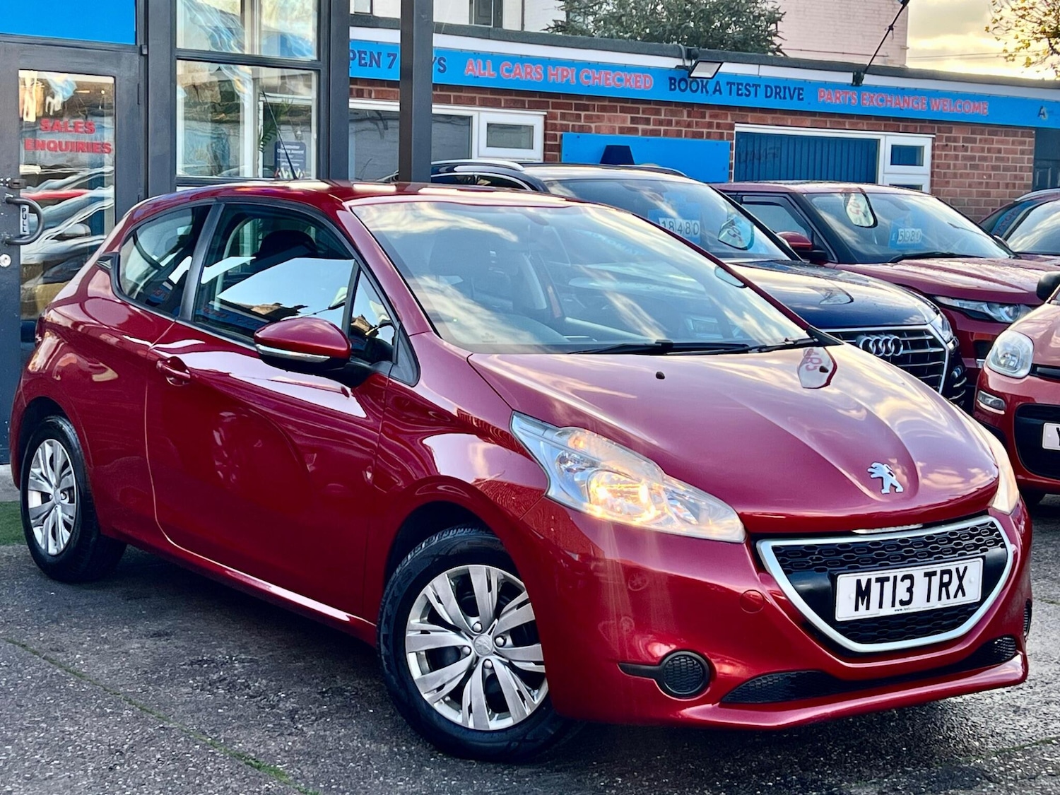 Used Peugeot 208 2013 for sale - 76671169: Photo 1