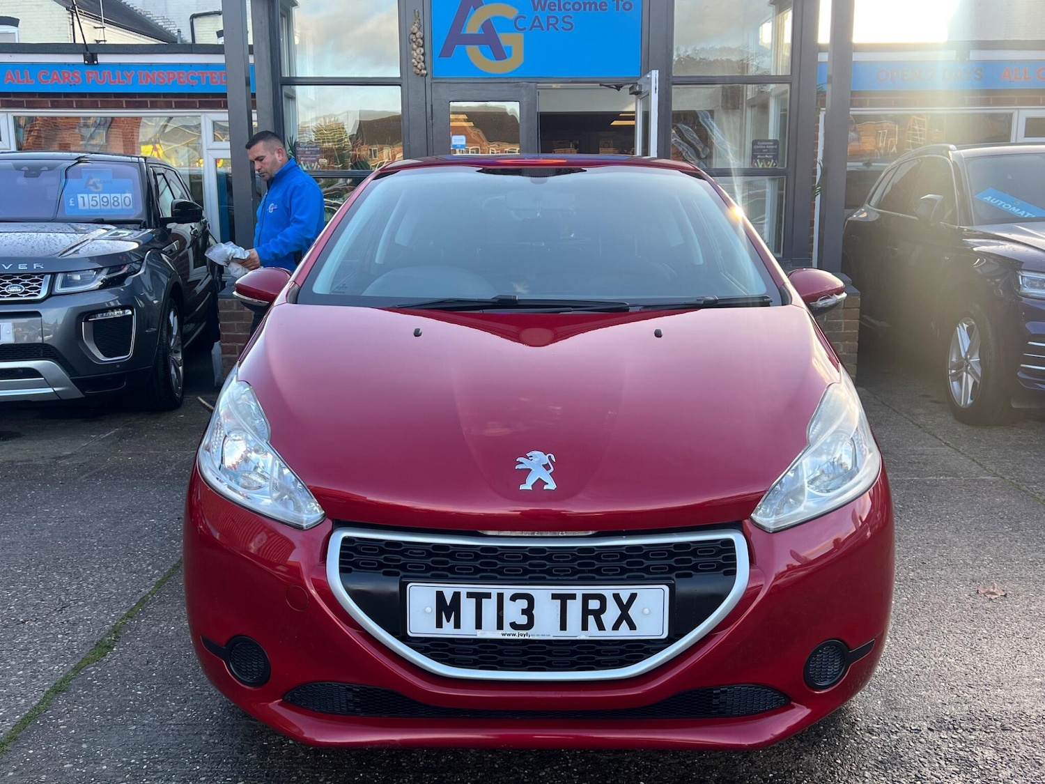Used Peugeot 208 2013 for sale - 76671169: Photo 10