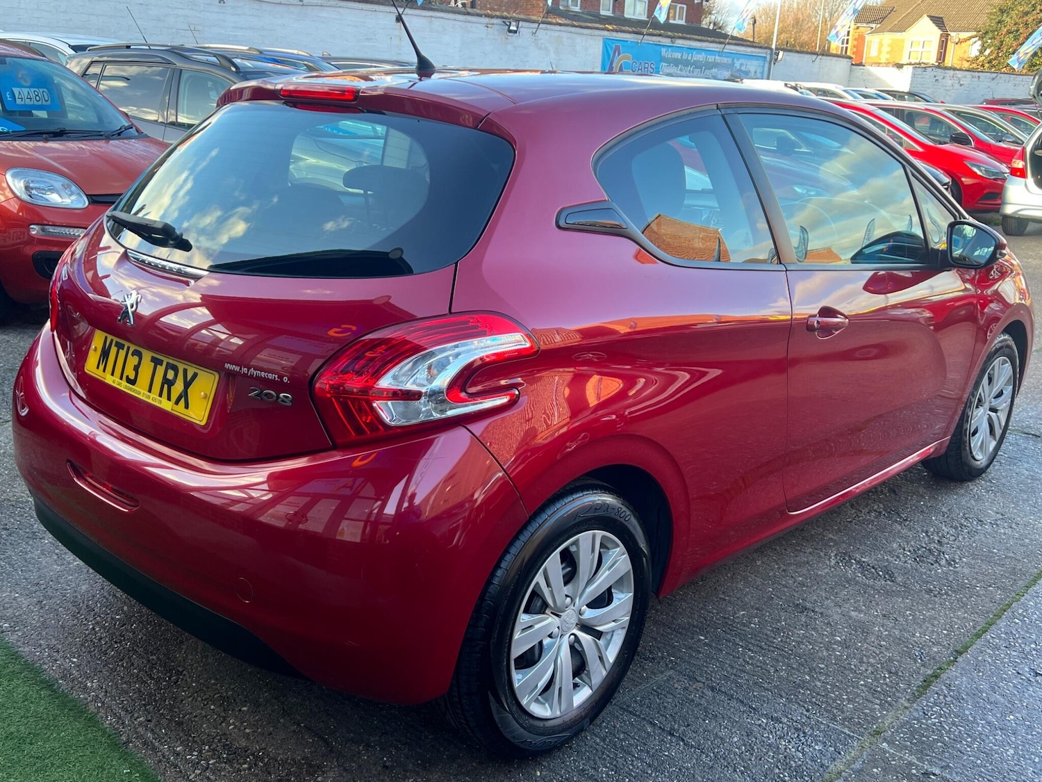Used Peugeot 208 2013 for sale - 76671169: Photo 12