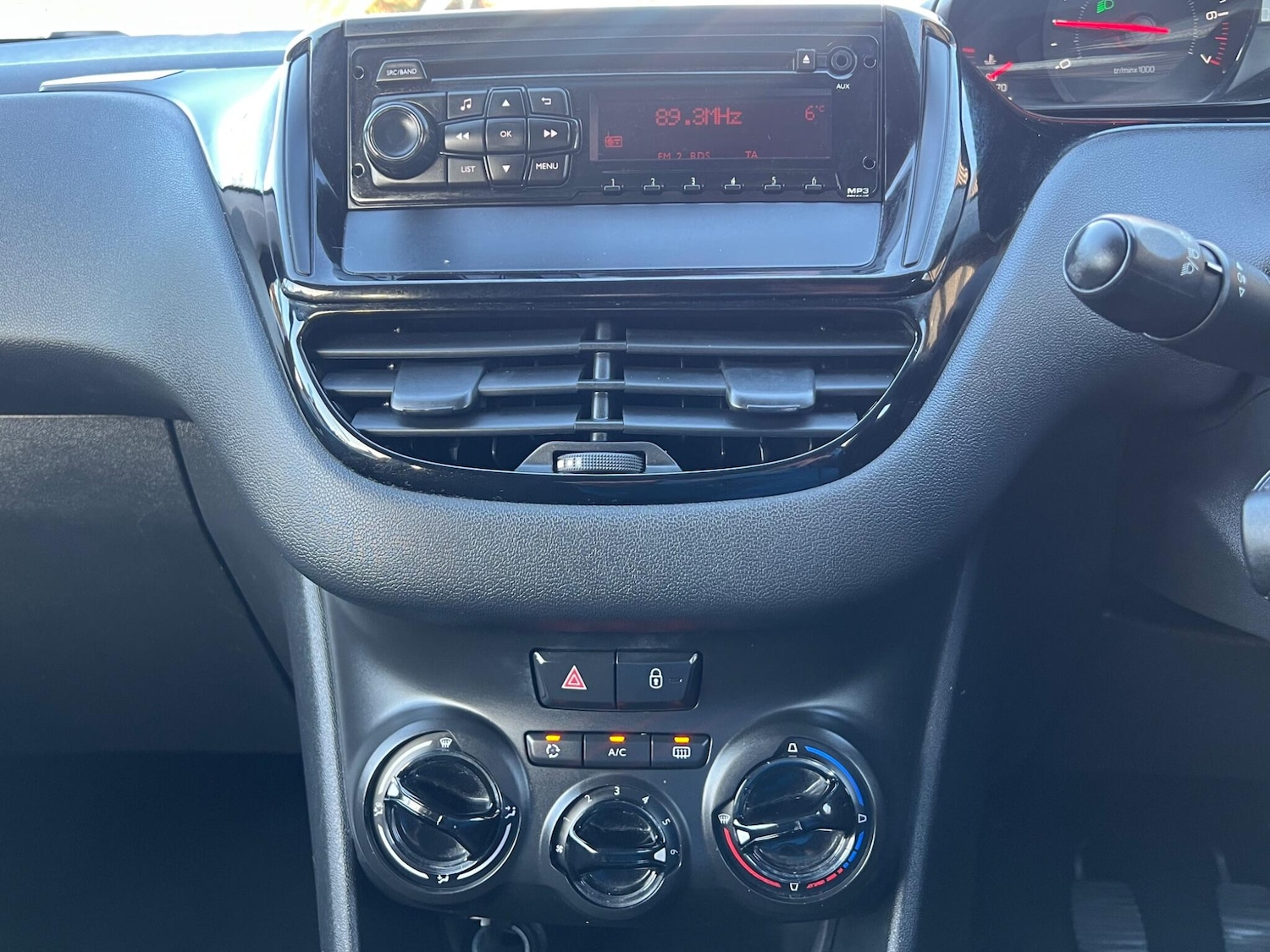 Used Peugeot 208 2013 for sale - 76671169: Photo 20