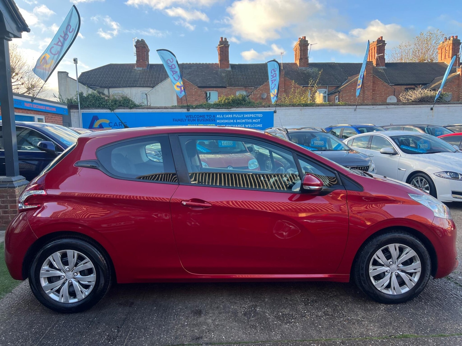 Used Peugeot 208 2013 for sale - 76671169: Photo 36