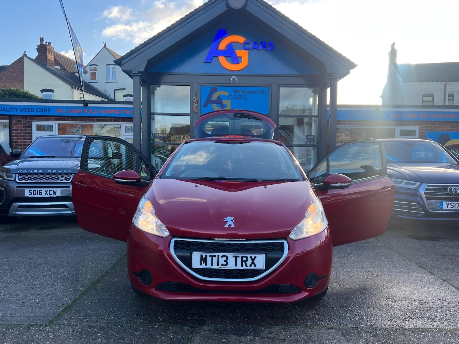 Used Peugeot 208 2013 for sale - 76671169: Photo 42