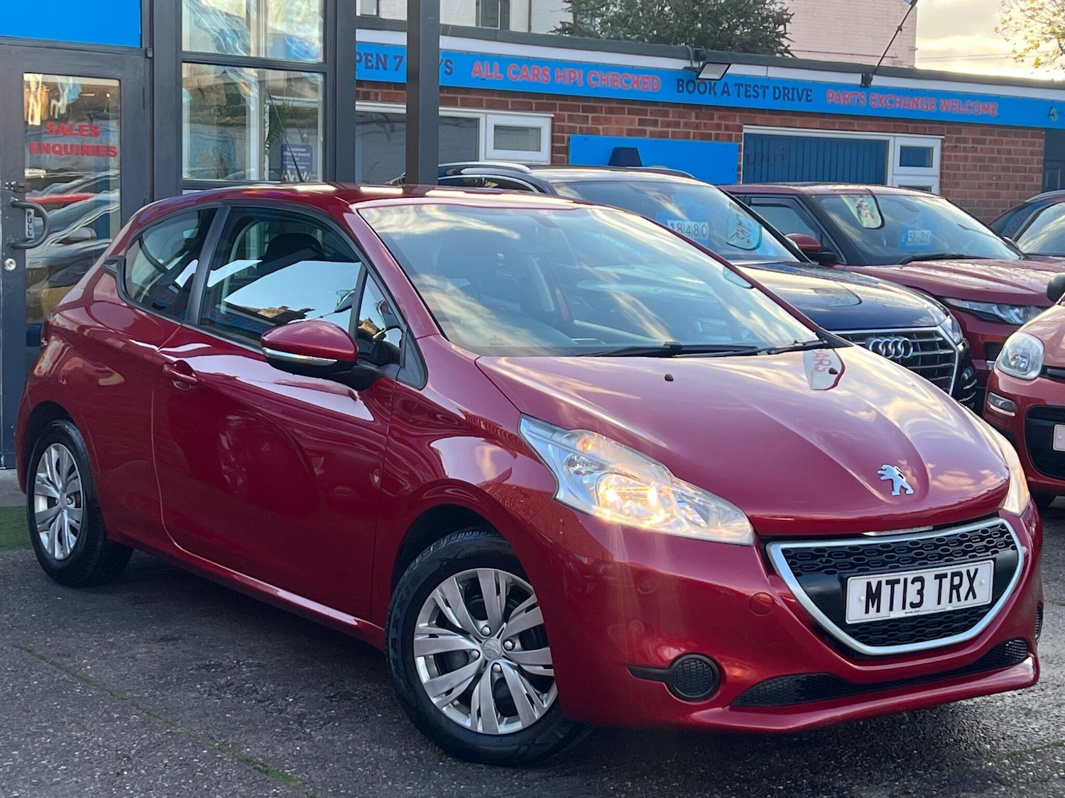 Used Peugeot 208 2013 for sale - 76671169: Photo 9