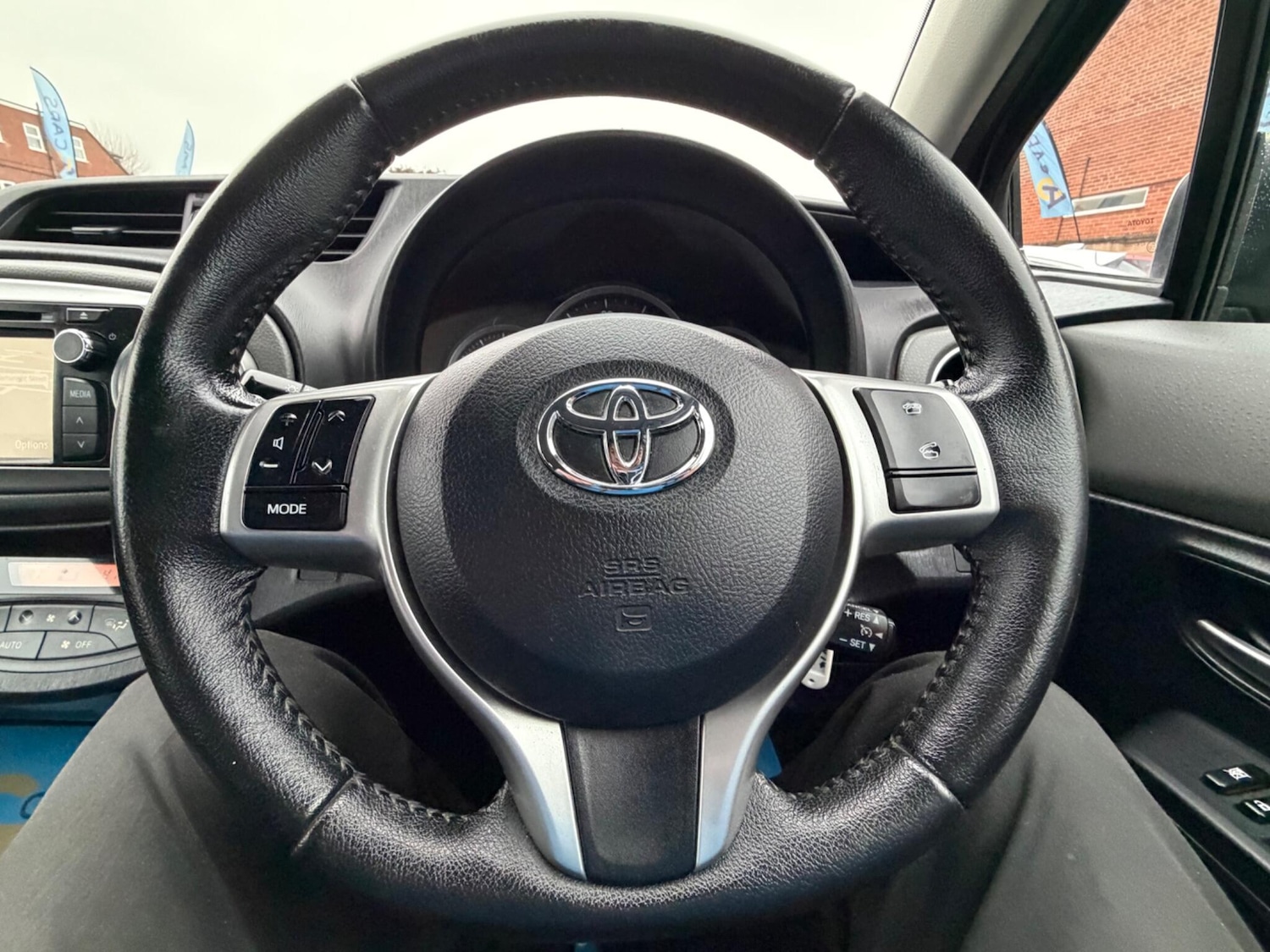 Used Toyota Yaris 2014 for sale - 77424551: Photo 21