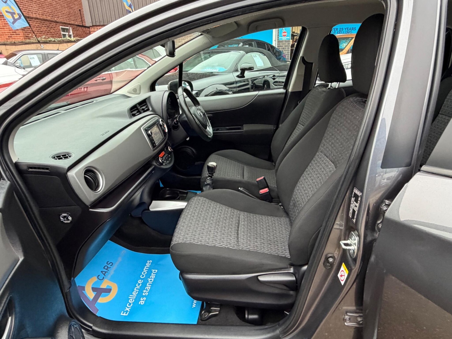 Used Toyota Yaris 2014 for sale - 77424551: Photo 32