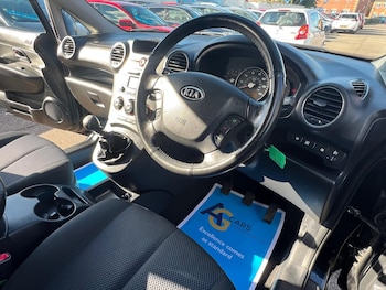Used Kia Carens 2012 for sale - 75741537: Photo