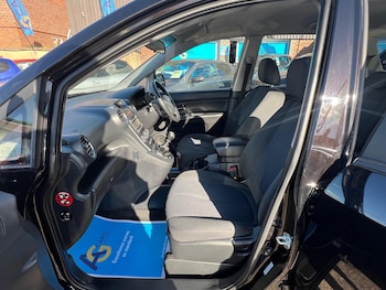 Used Kia Carens 2012 for sale - 75741537: Photo