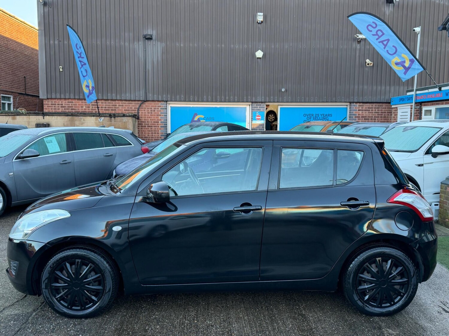 Used Suzuki Swift 2013 for sale - 77574462: Photo 8