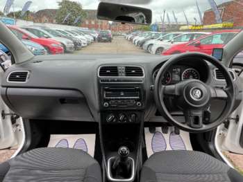 Used Volkswagen Polo 2013 for sale - 74810455: Photo
