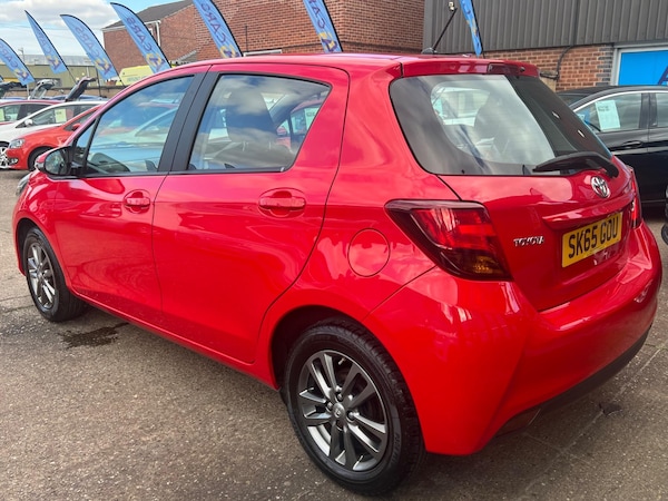 Used Toyota Yaris 2015 for sale - 76072507: Photo 11