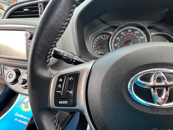 Used Toyota Yaris 2015 for sale - 76072507: Photo 23