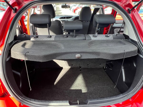 Used Toyota Yaris 2015 for sale - 76072507: Photo 43