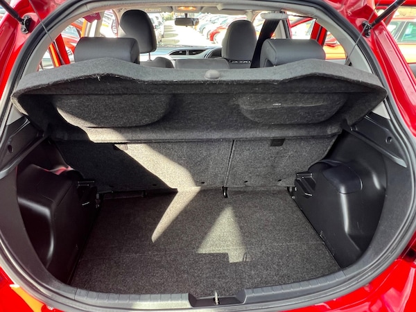 Used Toyota Yaris 2015 for sale - 76072507: Photo 45