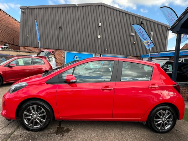 Used Toyota Yaris 2015 for sale - 76072507: Photo 9