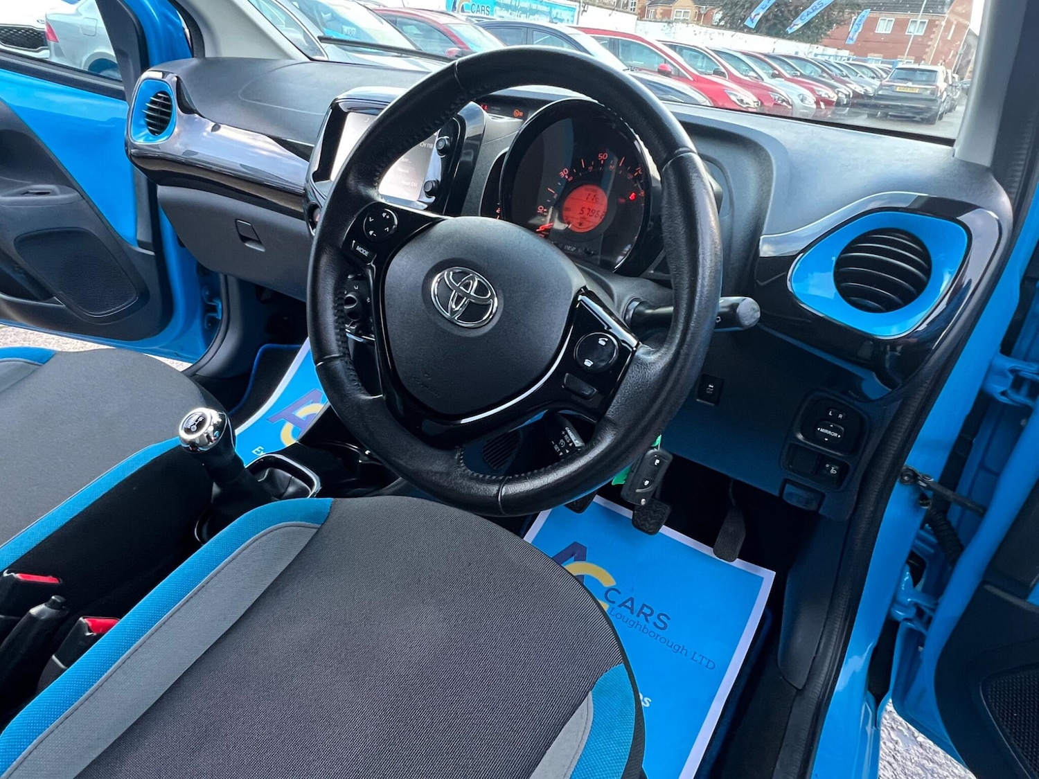 Used Toyota AYGO 2015 for sale - 76832334: Photo 3
