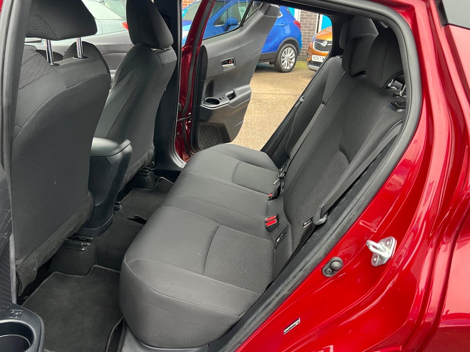 Used Toyota C-HR 2019 for sale - 76964829: Photo 5