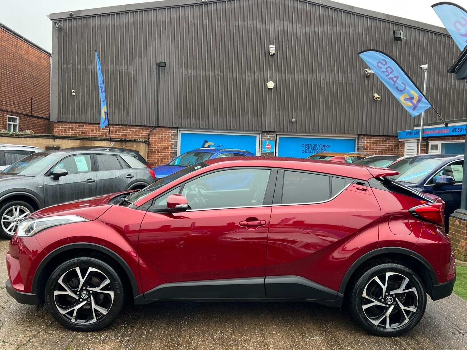 Used Toyota C-HR 2019 for sale - 76964829: Photo 64