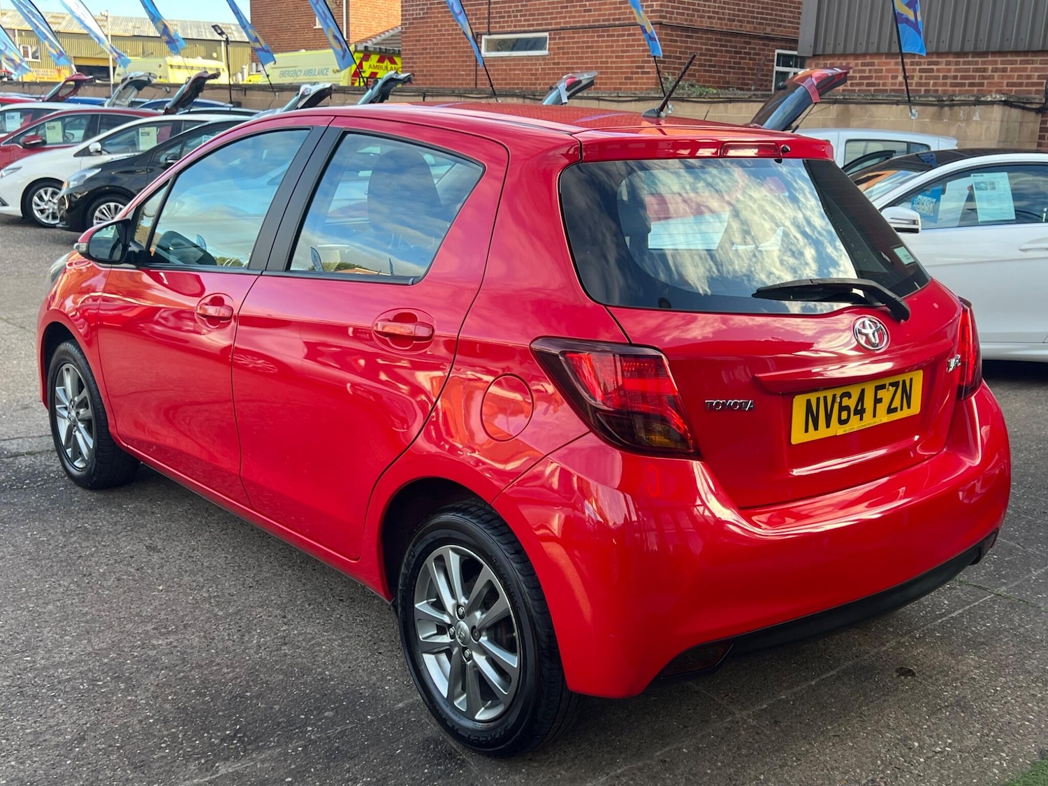 Used Toyota Yaris for sale - 76992837: Photo 11