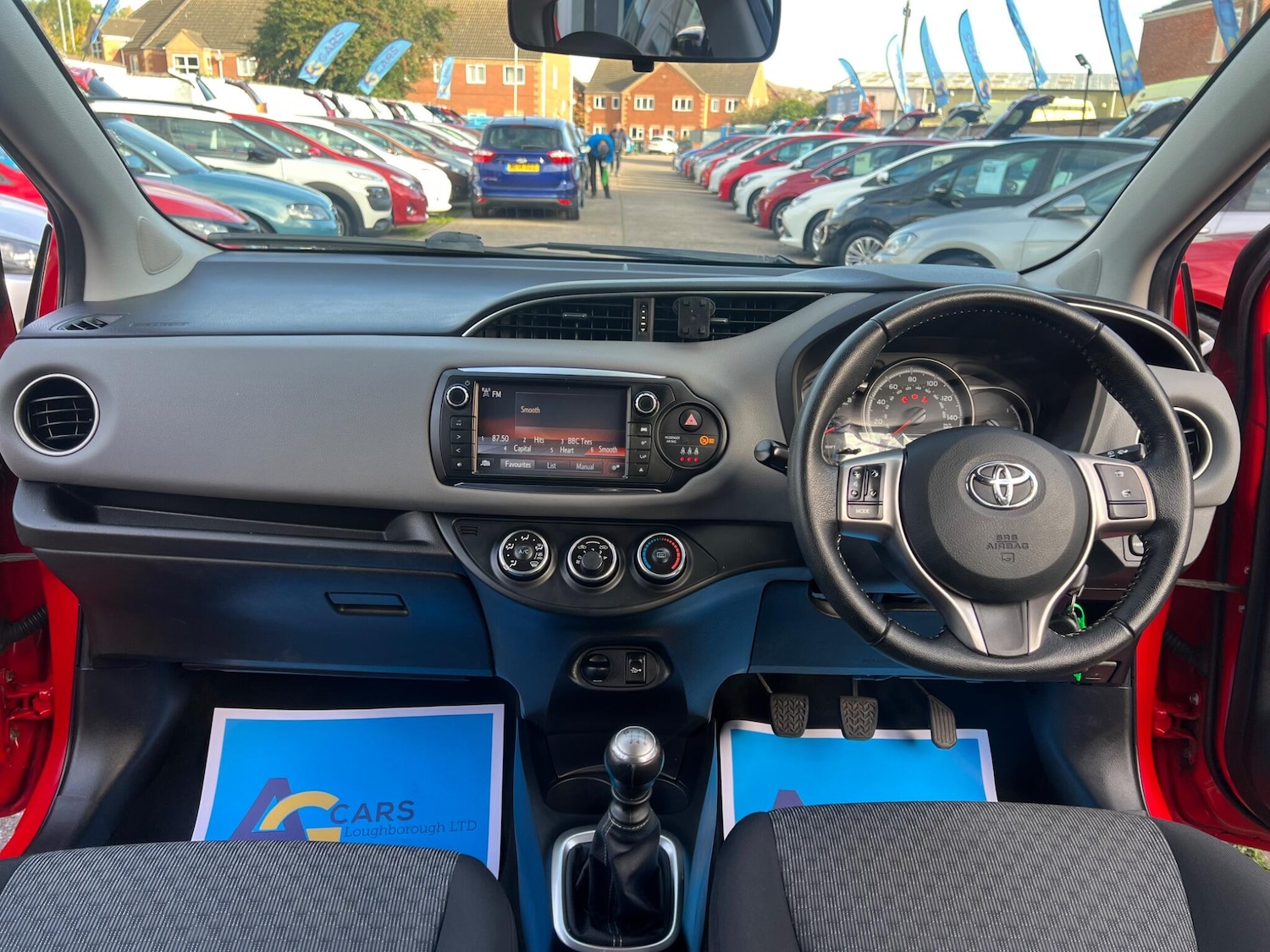 Used Toyota Yaris for sale - 76992837: Photo 2