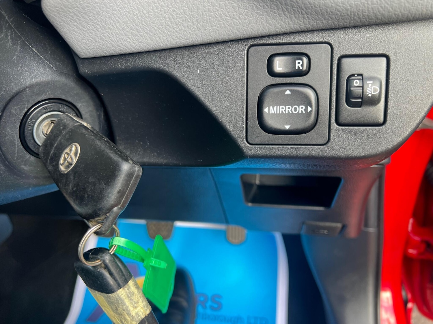 Used Toyota Yaris for sale - 76992837: Photo 30