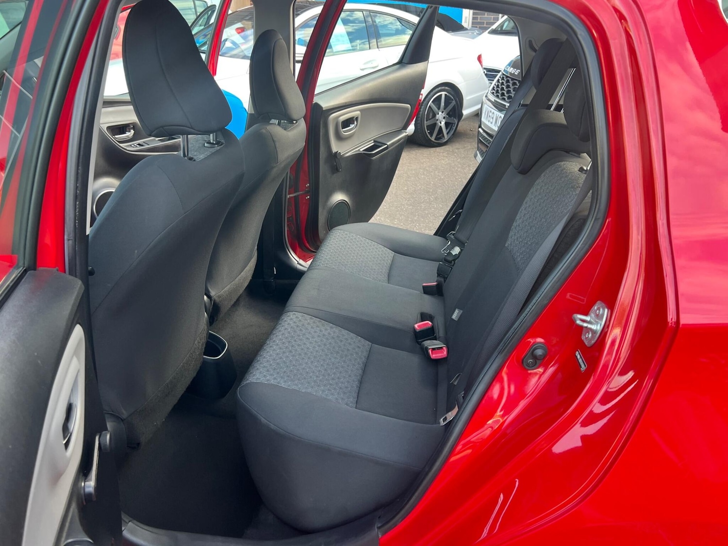 Used Toyota Yaris for sale - 76992837: Photo 5