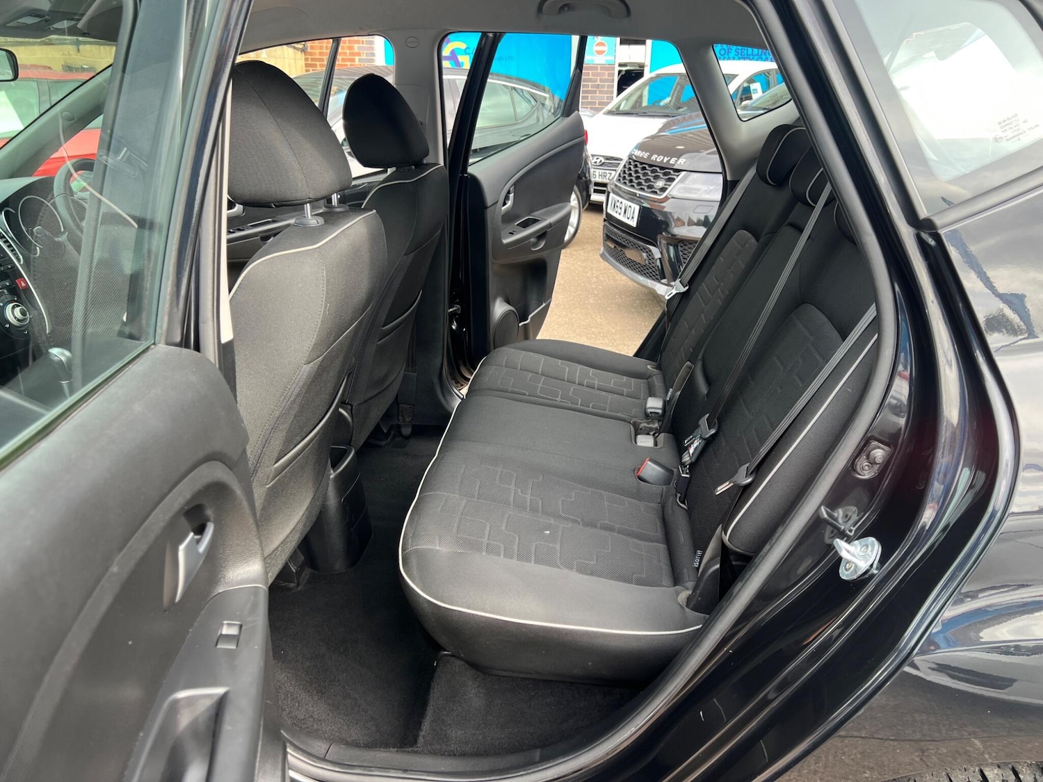 Used Kia Venga 2014 for sale - 76158386: Photo 5