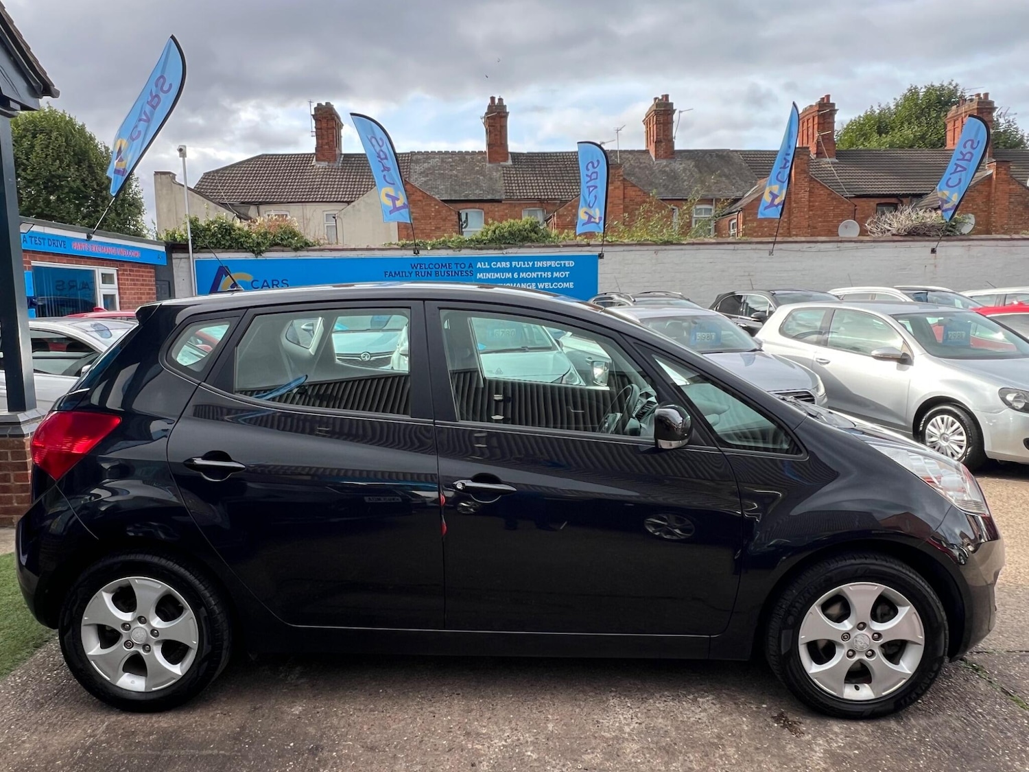 Used Kia Venga 2014 for sale - 76158386: Photo 8