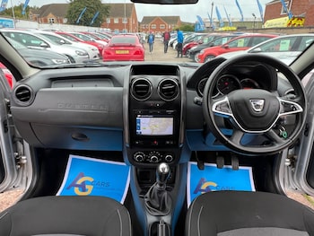 Used Dacia Duster 2018 for sale - 76240062: Photo 2