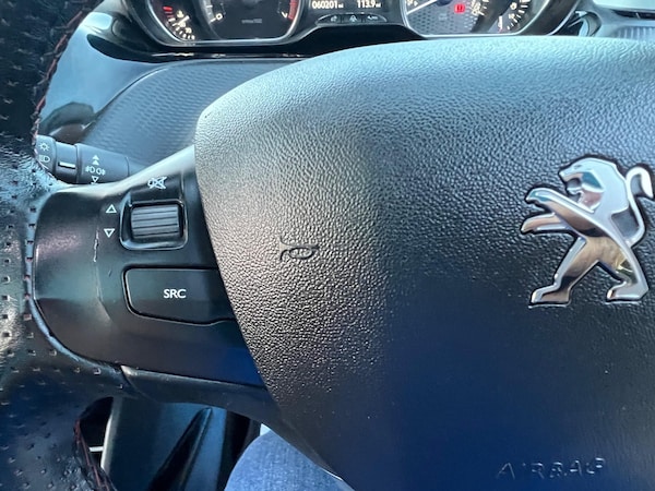 Used Peugeot 2008 2018 for sale - 76071806: Photo 25